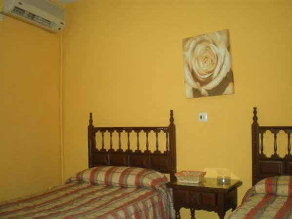 Hostal Salud Mérida Esterno foto