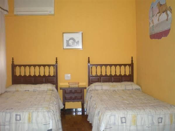 Hostal Salud Mérida Esterno foto
